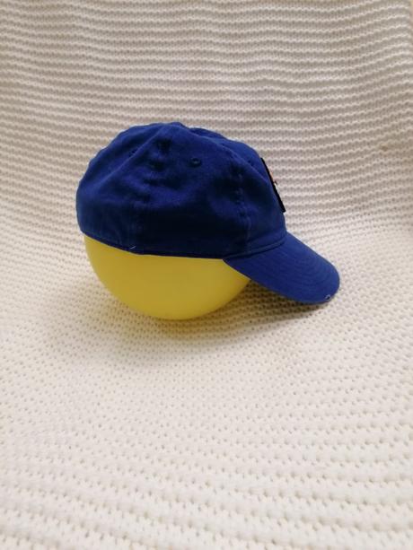 Šiltovka, converse,128