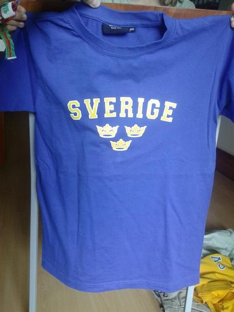 Modre tricko s napisom, 134