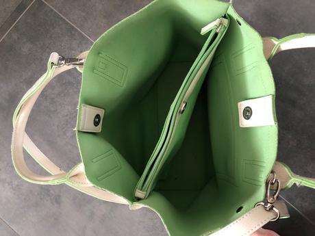 Kabelka carpisa, carpisa