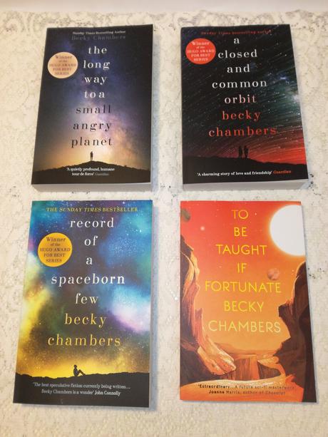 Becky chambers v anglictine, 