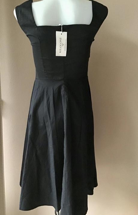 Krásne šaty s visackou, 36 / s