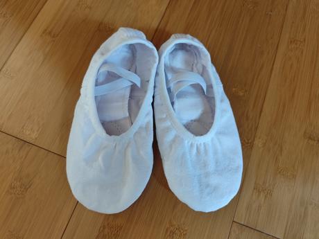 Tanečno gymnastická obuv, 32