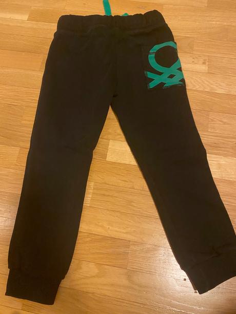 Teplaky cierne, benetton,110