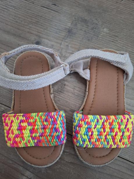 Farebné sandalky, primark,23
