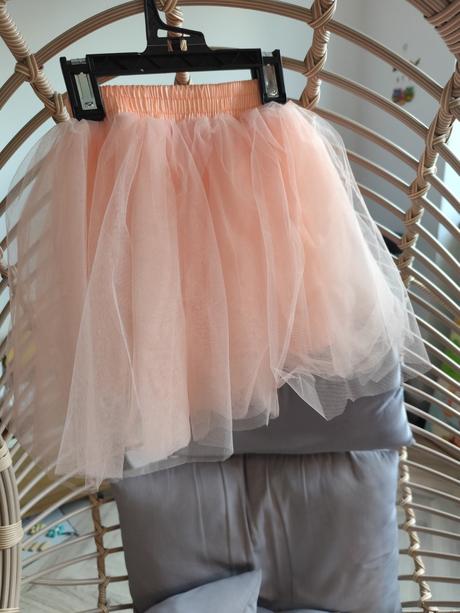 Dievčenská túru sukna, 128