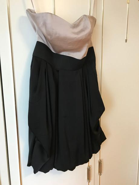 Krátke čierno-béžové šaty bez ramienok (36), h&m,36
