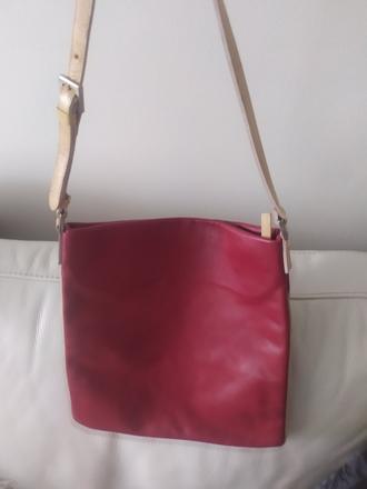 A 4 kozena kabelka kupovna italia, 