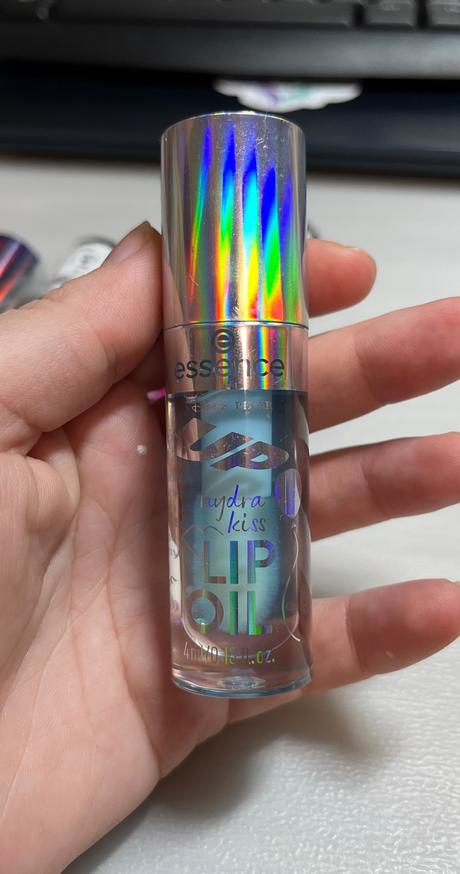 Dekoratívna kozmetika rôznych značiek, 