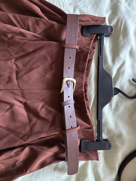 Hnedé kraťasy + 2 opasky, 44