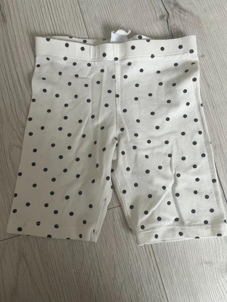Biele bodkované krátke nohavice, f&f,98