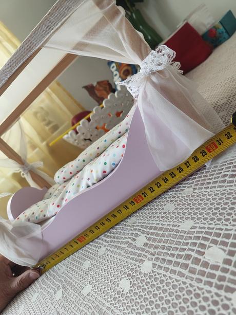 Posteľ pre bábiky barbie alebo iné, 