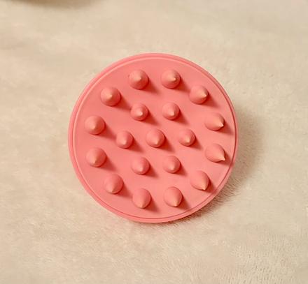 Masážna kefa na hlavu,