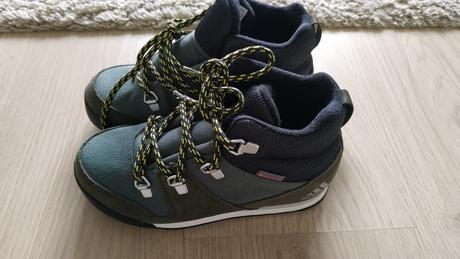 Nenosené topánky s visačkou, adidas,30