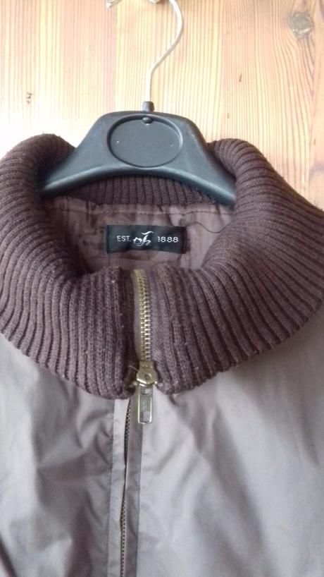 Bundicka-vetrovka, m