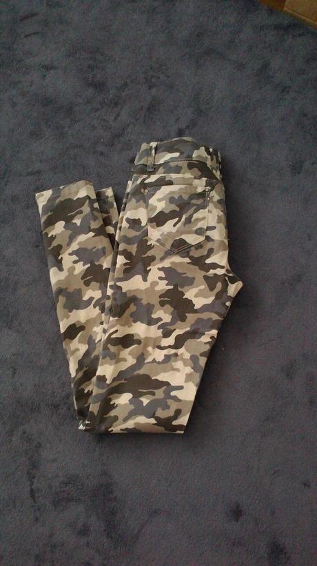 Maskáčové rifle, s