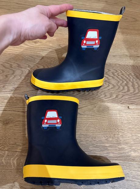 Chlapcenske gumaky s autom, lupilu,27