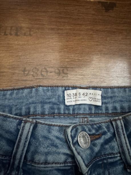 Strečové jemne rozšírené rifle, primark,m