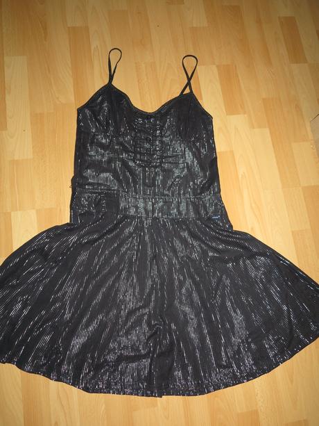 Čierne bavlnené šaty, 40