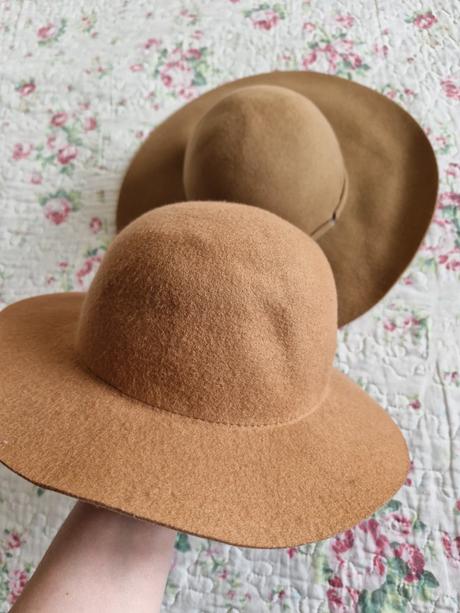 Klobúk - mama a dcéra, reserved,104