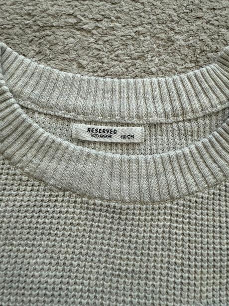 Svetrik, reserved,110