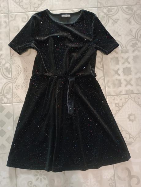 Krásne šaty s trblietkami, pepco,152