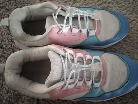 Tenisky, reserved,37