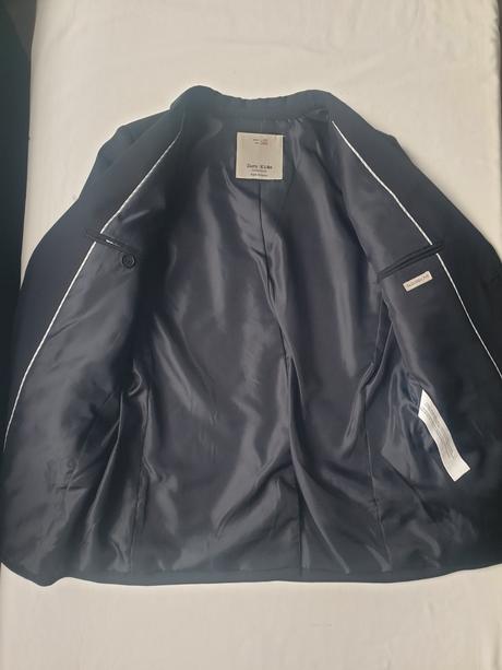 Krásny nohavicový oblek zara, 140