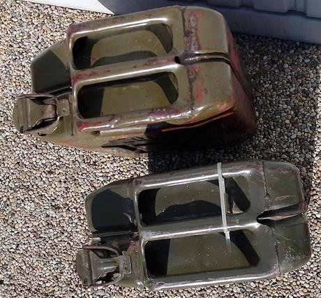 Kovové kanistre - bandasky, 