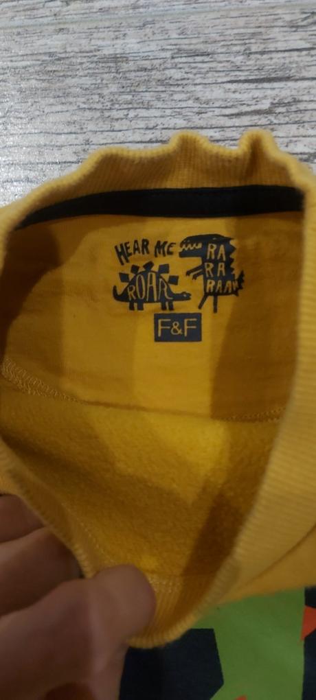 Mikinka s dinom, f&f,116