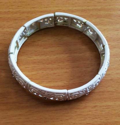 Náramok v dizajne čipky, 