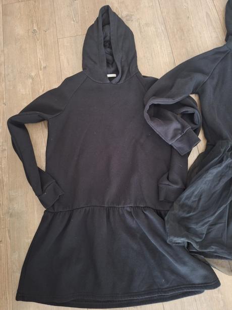 Mikinove saty 2ks, 42