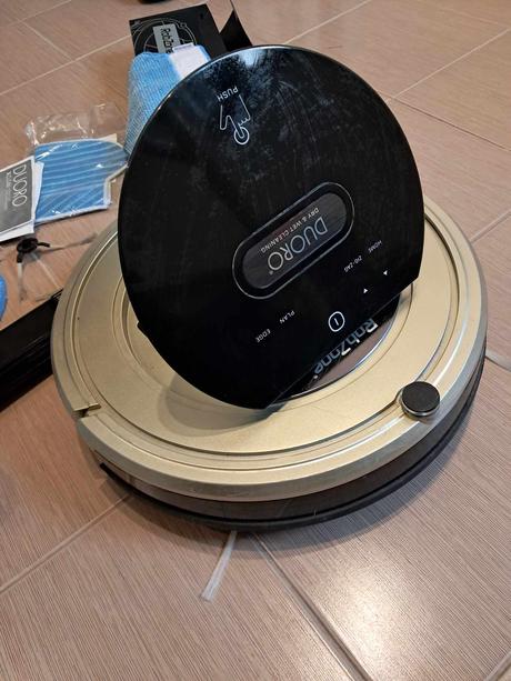 Robotický vysávač - robzone,