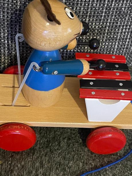 Drevená hračka - ťahacia myš s xylofonom, 