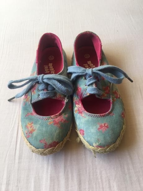 Dievčenské balerínky, 32