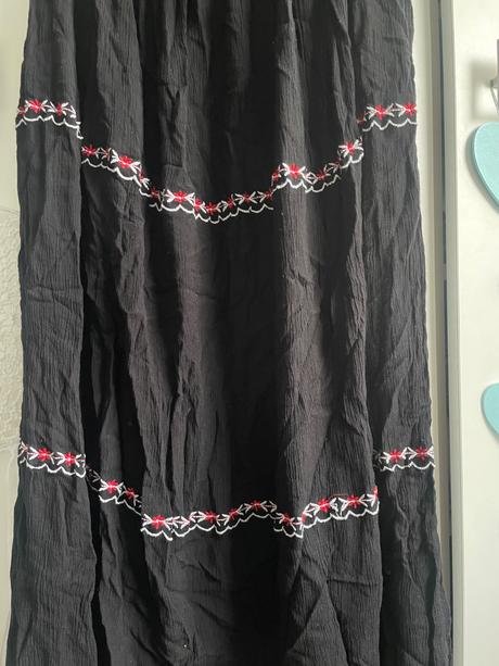 Čierne letné šaty viazanie okolo krku, m