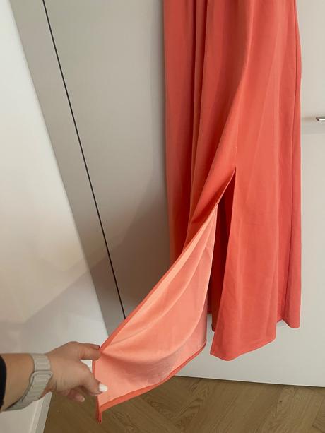 Koralové spoločenské šaty, m