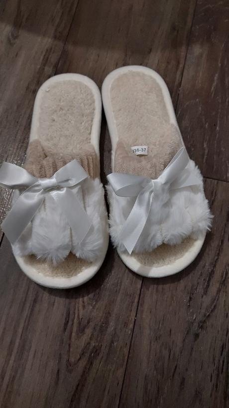 Papucky, 36