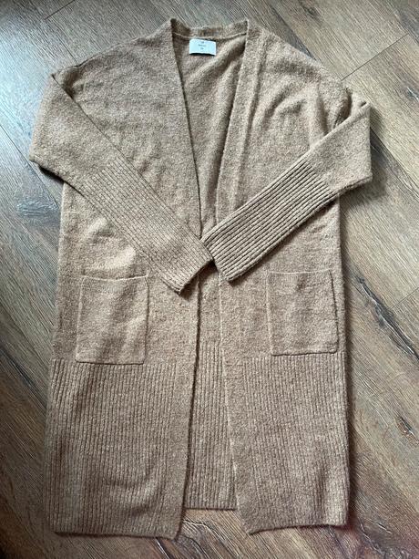 Béžový basics svetrík, c&a,s