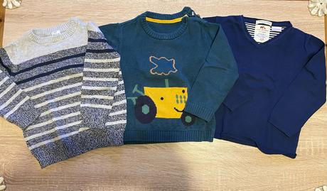 Svetríky, zara,98