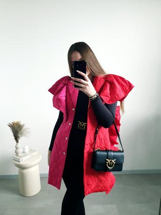 Extravagantná vesta s, s