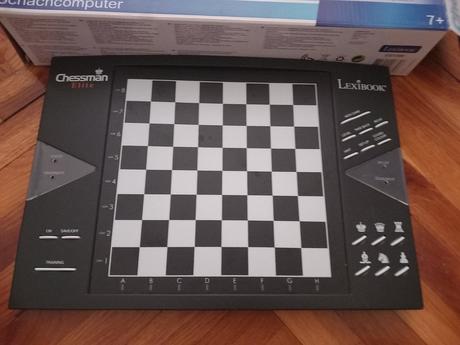 Elektronická šachová hra, 