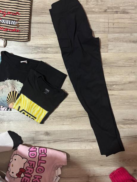 Balík oblečenia pre dievča 140-152, 140–152