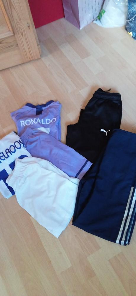 Sportove veci vel.134/140, 140