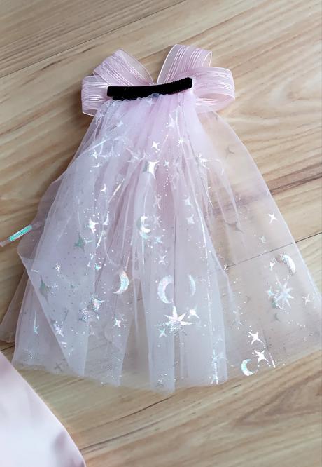 Nádherné šaty pre princeznú, 128