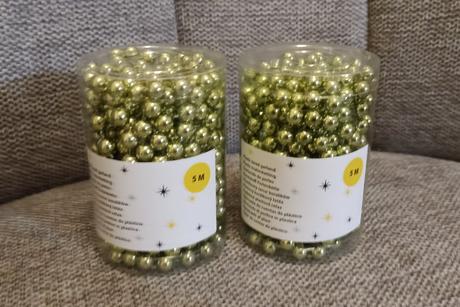 Korálkové reťaze na stromček 2x 5m - bledo zelené, 