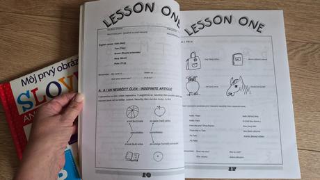 Dve knihy angličtina, 