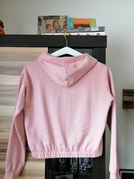 Mikina s kapucňou, 158