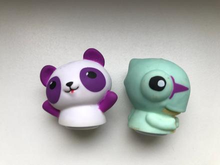 Pečiatky pokemon 2 ks,výška cca 3,5 cm,