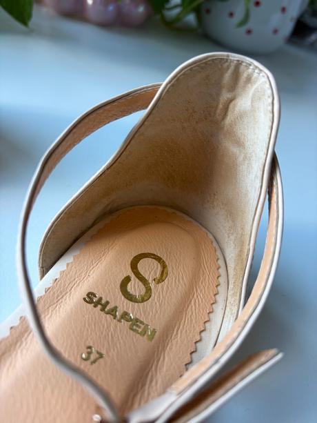Shapen barefoot sandálky lily 3.0 natural, veľ.37w, 37