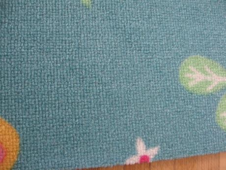 Pás koberca s motýlikmi, 